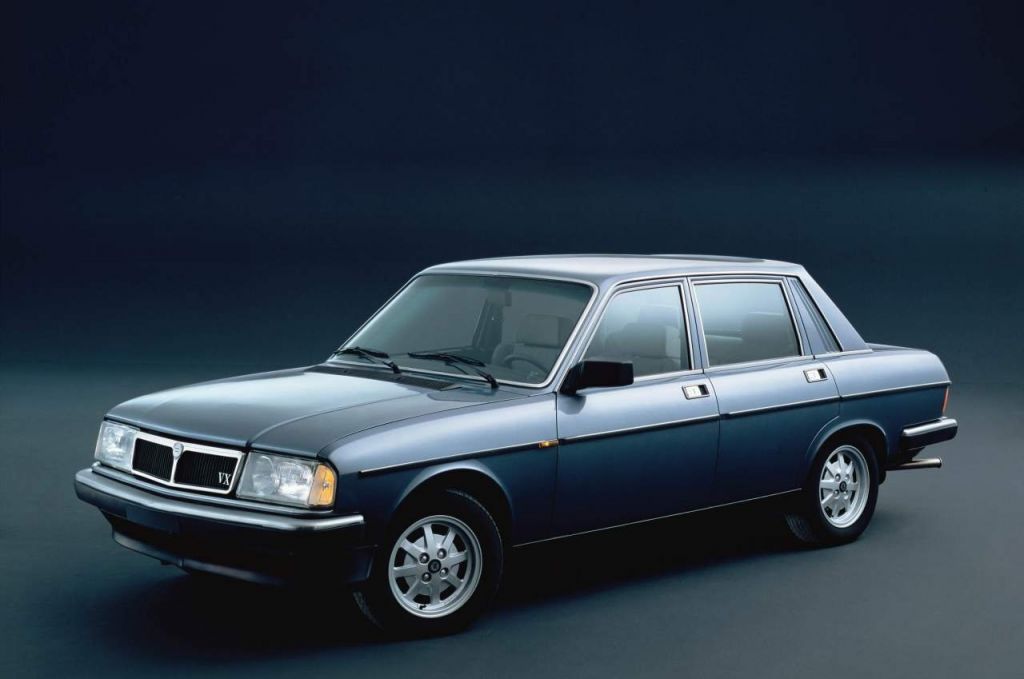 lancia-beta-trevi-2.jpg