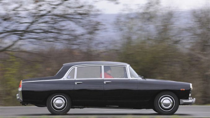 Lancia-Flaminia-Berlina-729x486-de2f16ba25ebaf3c-678x381.jpg