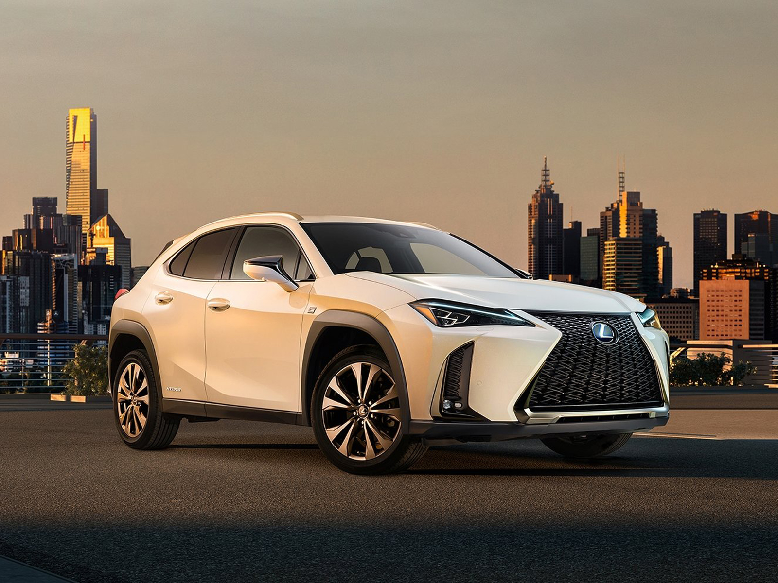 Lexus-UX-2019-1600-01.jpeg
