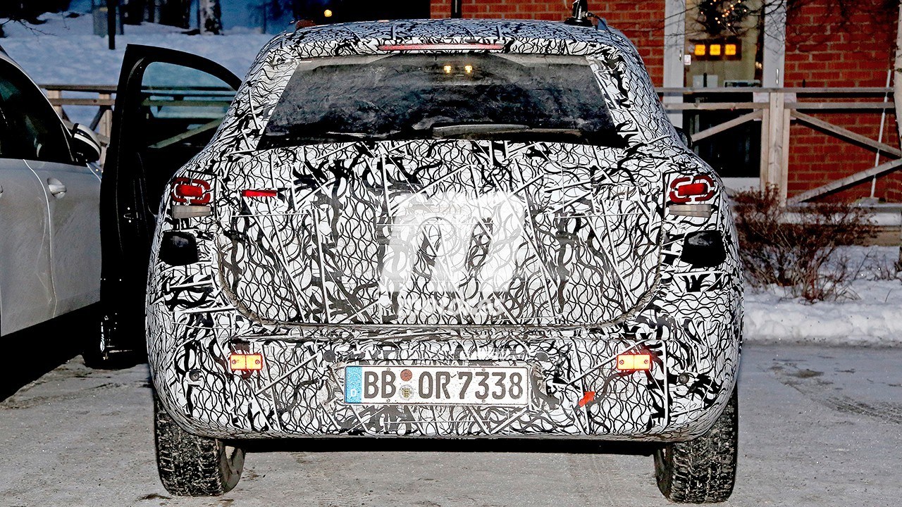 mercedes-eqa-2021-fotos-espia-invierno-201963147-1575893087_8.jpg