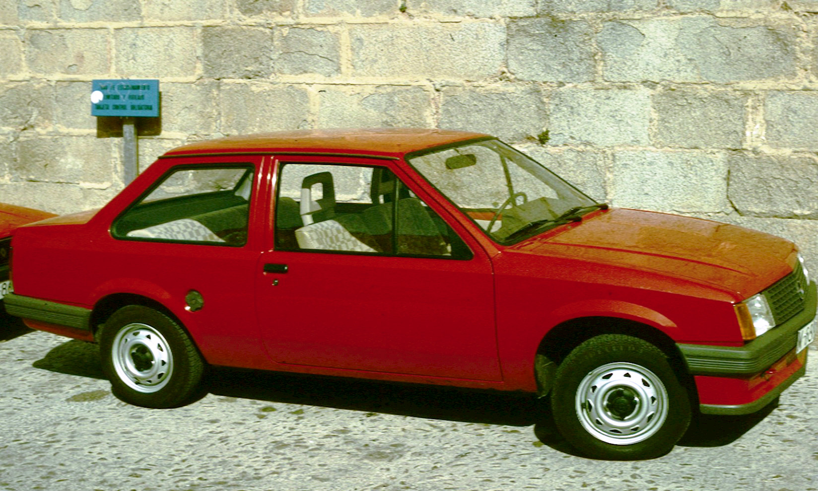 Opel_Corsa_2_door_notchback.jpg