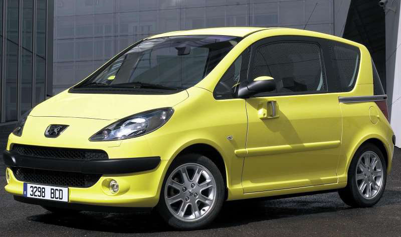 Peugeot-1007-2005.jpg