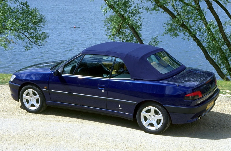 peugeot-306-cabriolet-1-6-living-room-ideas-306-cPEUGEOT-306.jpg