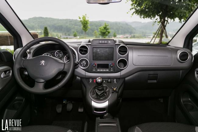 Peugeot_Partner_Tepee_Bluehdi120_504.jpg