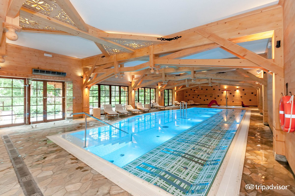 pool--v13420613.jpg