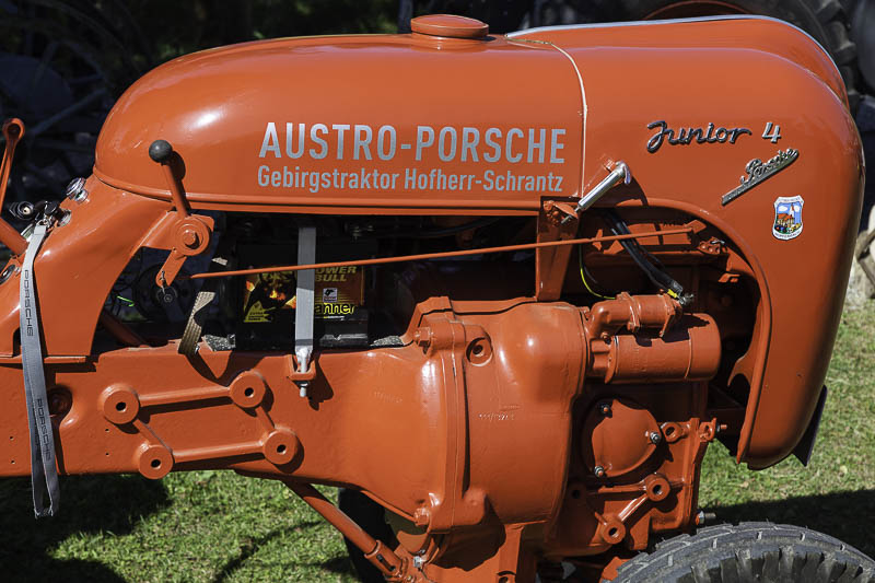 Porsche 1.jpg
