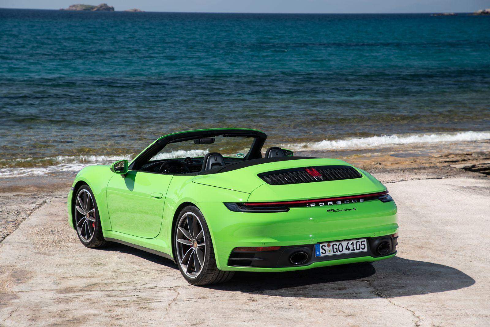 Porsche_911_Cabriolet_04.jpg