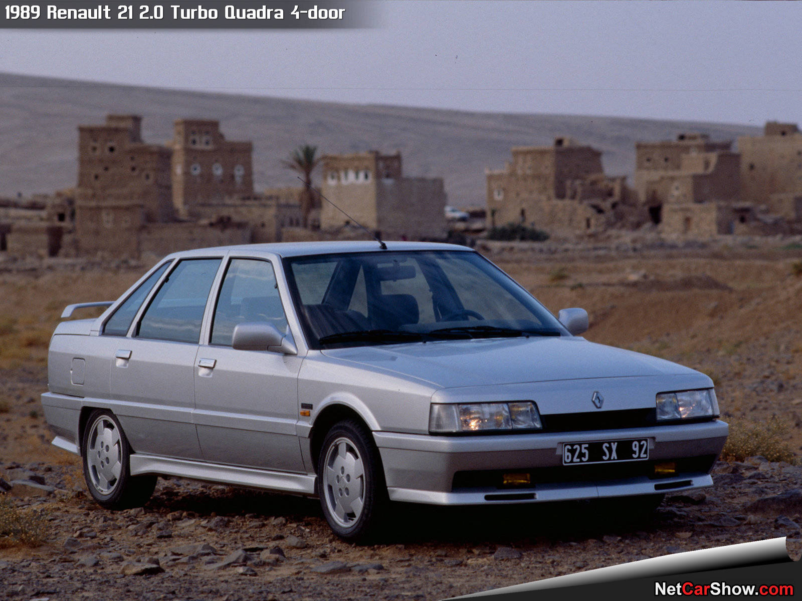 Renault-21_2.0_Turbo_Quadra_4-door-1989-hd.jpg