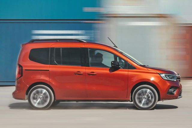 renault-kangoo-1-contatto-2021-05_13.jpg