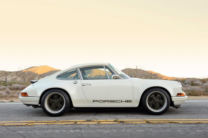 Singer 911.jpg