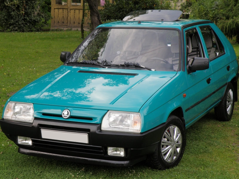 Skoda_favorit_lxi.jpg