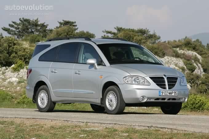 ssangyong-rodius-i-2004-2007-minivan-exterior-3.jpg