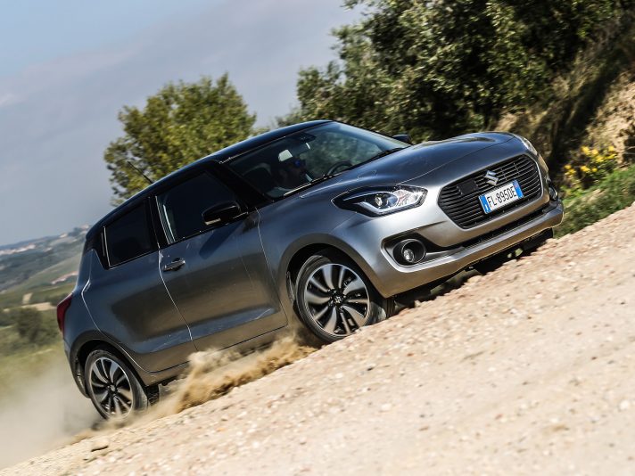 Suzuki-Swift-4x4-Primo-contatto-1-6-712x534.jpg