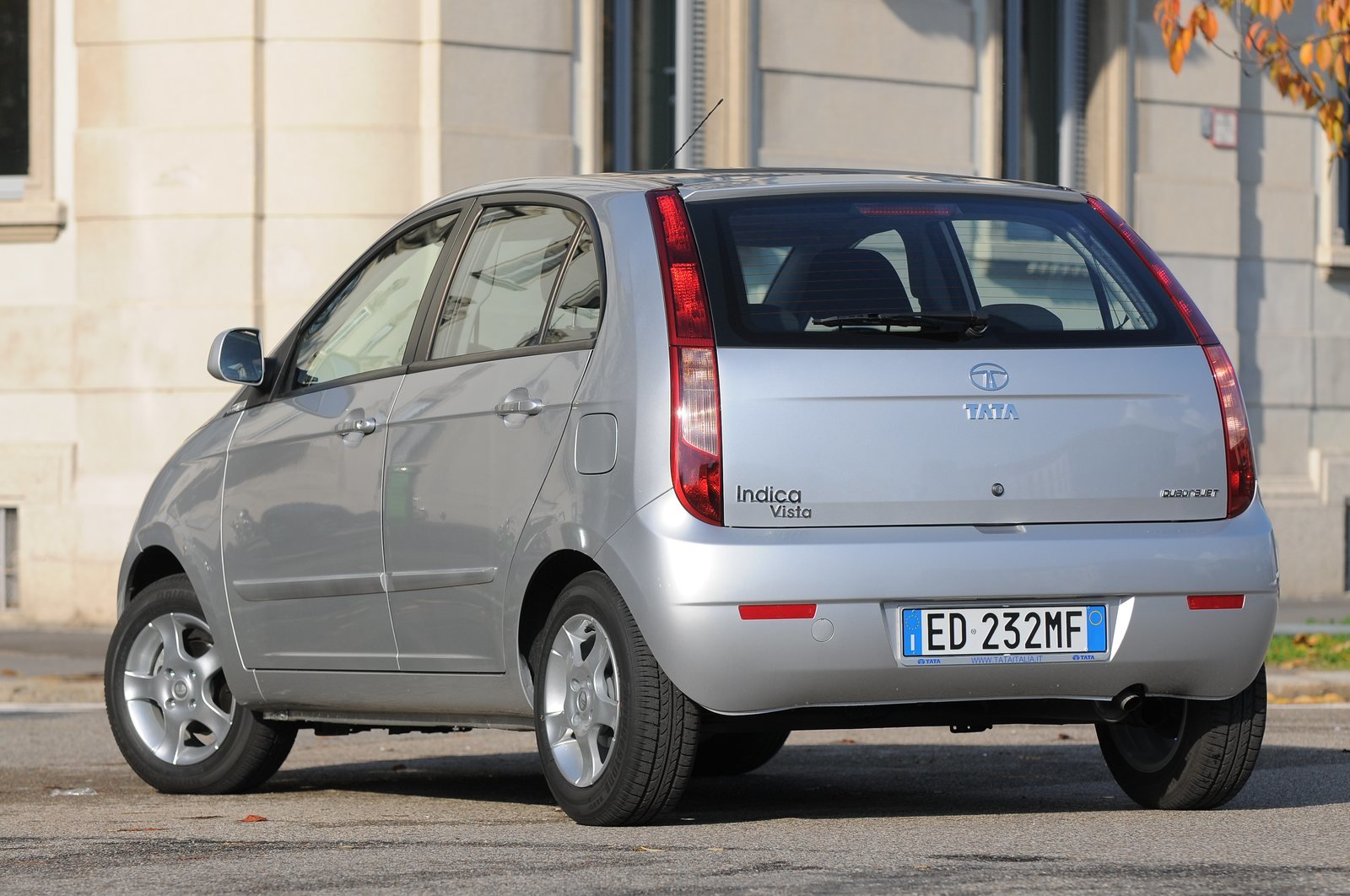 tata_vista_13_td_quadrajet_06.jpg