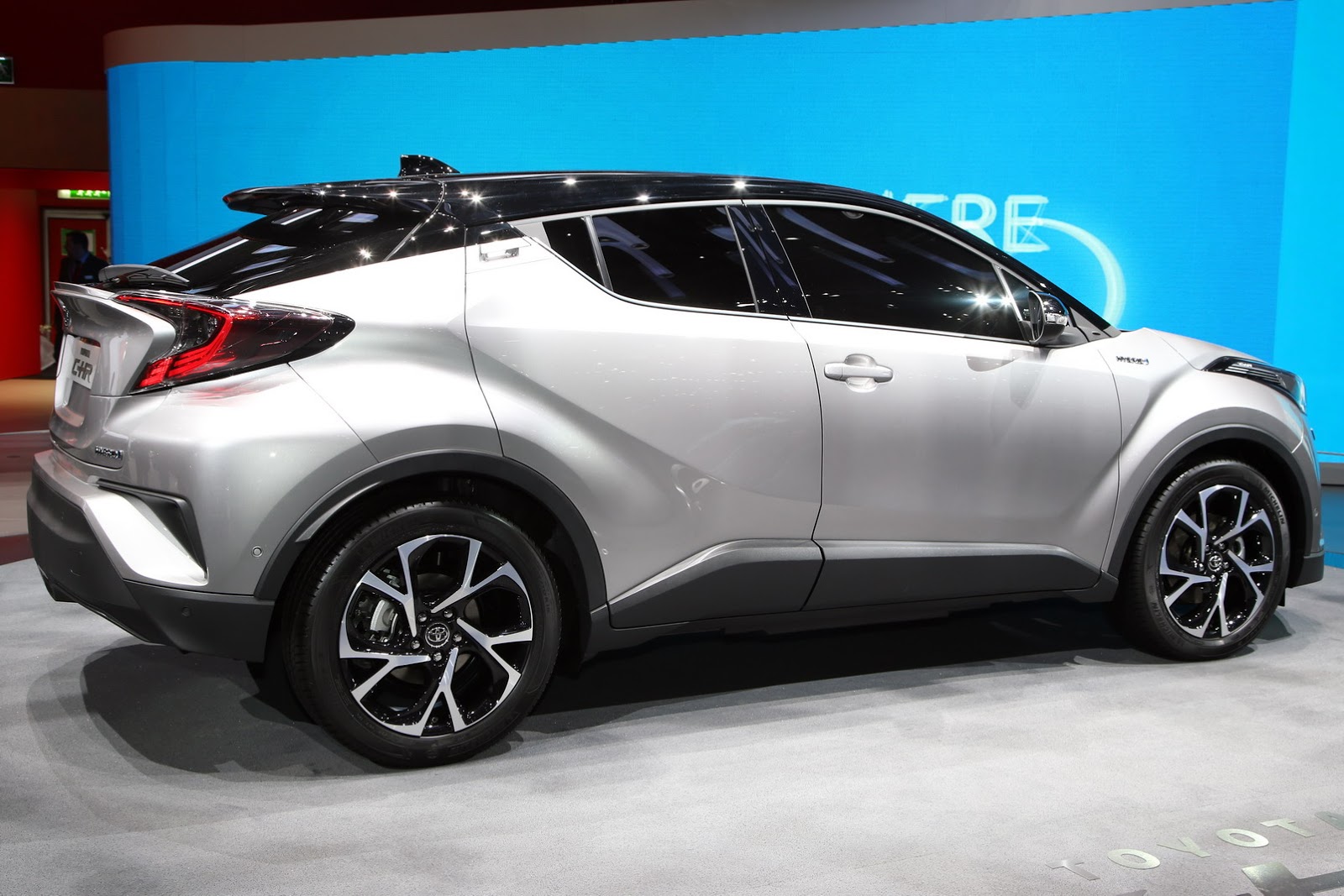 Toyota-C-HR-4.JPG