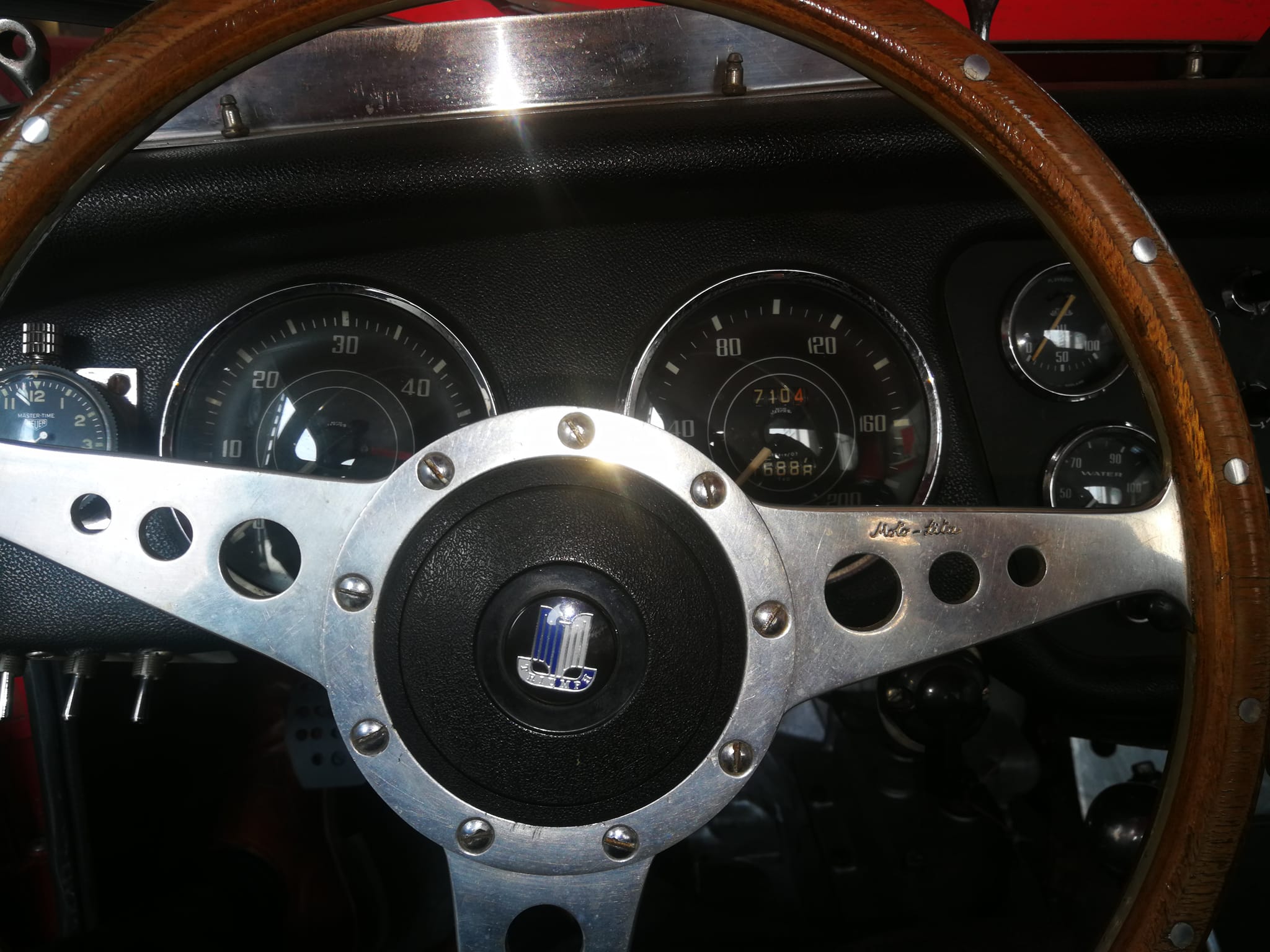 triumph 1.jpg