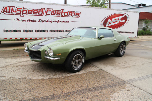 true-1970-rsss-split-bumper-camaro-3.JPG