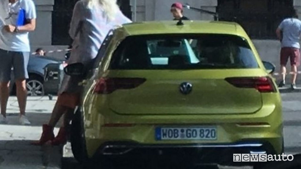 Volkswagen-Golf-8-posteriore.jpg