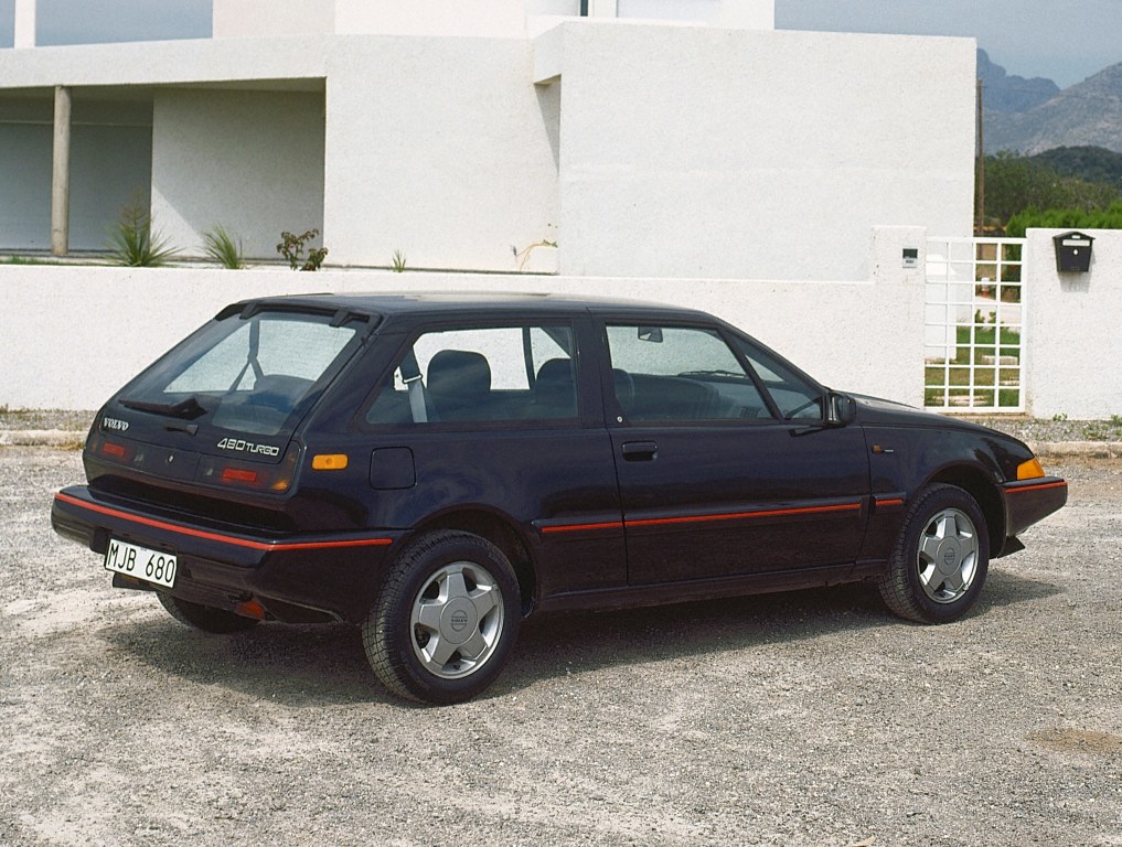 volvo_480_43_00b904f70a3f07bd.jpg