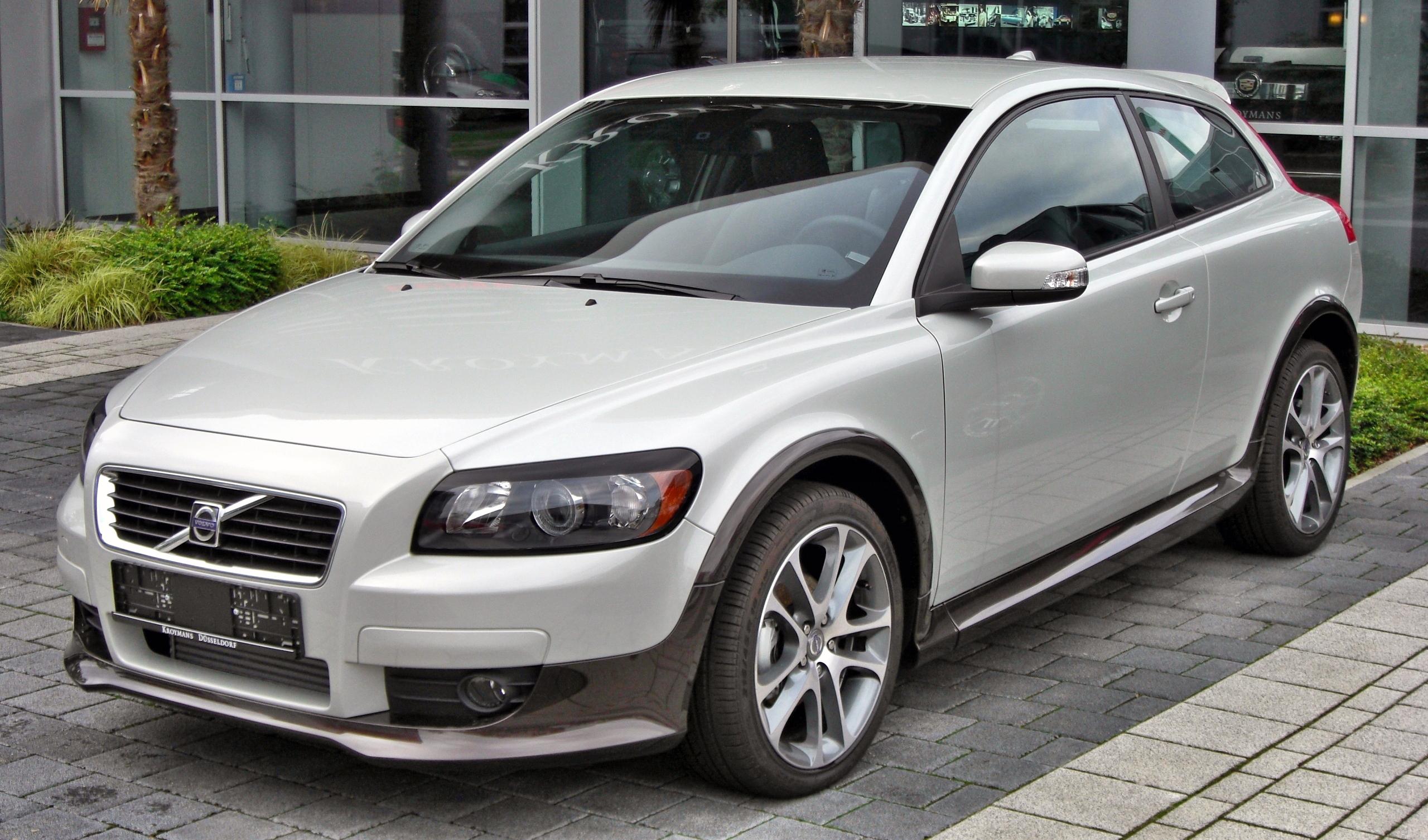 Volvo_C30_2.0_D_front.jpeg.jpg